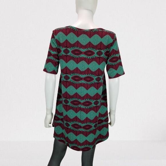 LuLaRoe Perfect-T Women's Red / Green Diamond Pattern T-Shirt, Size: Small, New - Picture 2 of 8